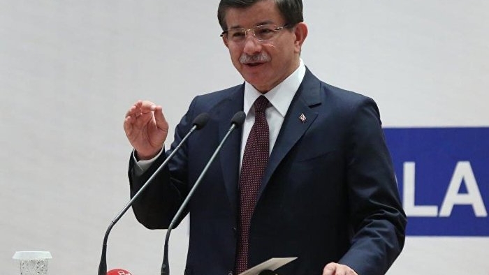 Davutoğlu'ndan akademisyenlere: İfade özgürlüğü kapsamında değerlendirilemez