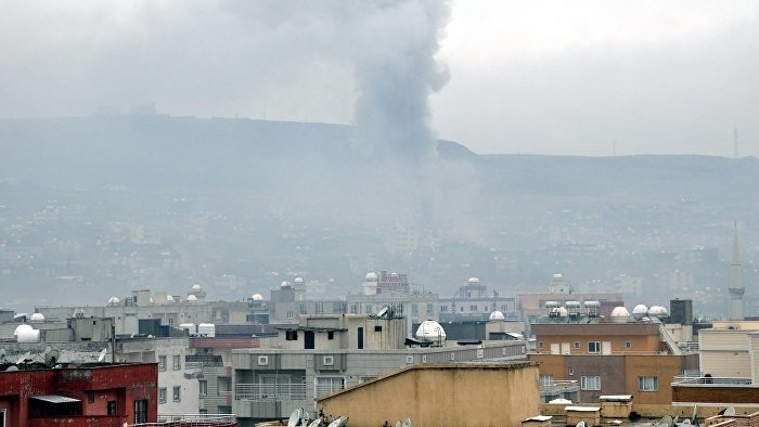 Cizre'de yaralıların alınması için ambulanslar yola çıktı