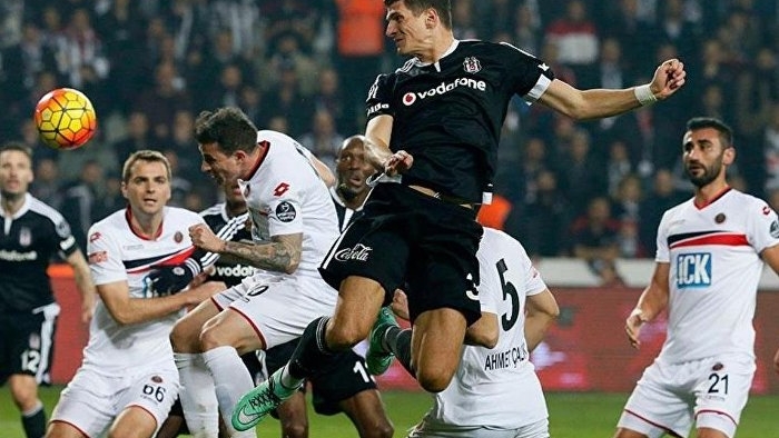 Gençlerbirliği'ni yenen Beşiktaş liderlik koltuğuna oturdu