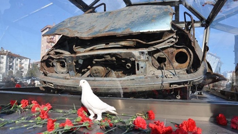 Uğur Mumcu’nun bombalanan otomobili, anısına açılan parkta sergileniyor