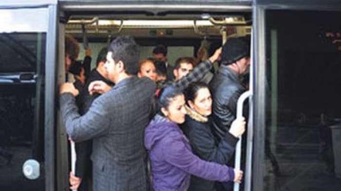 Ankara'da Otobüslerde Orta Kapı Dönemi