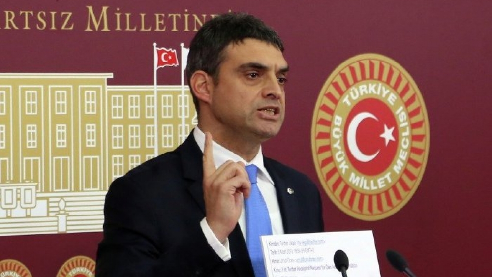 Umut Oran, Erdoğan'a hakaret soruşturmasında ifade verdi
