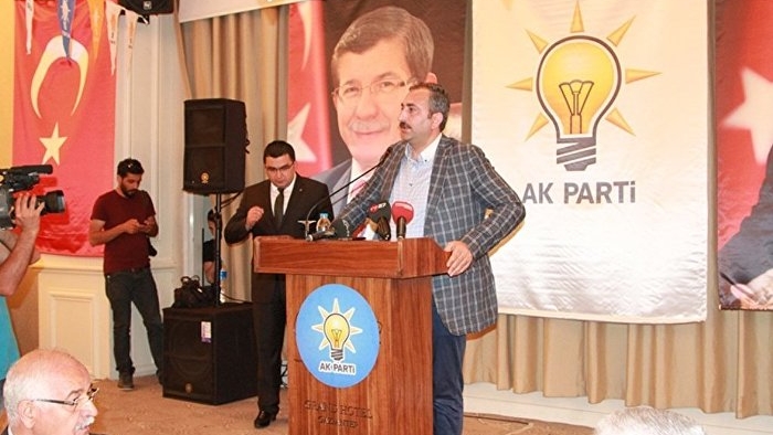 AK Partili Gül'den HDP'li vekillere: Size etek giydirip gezdiririz