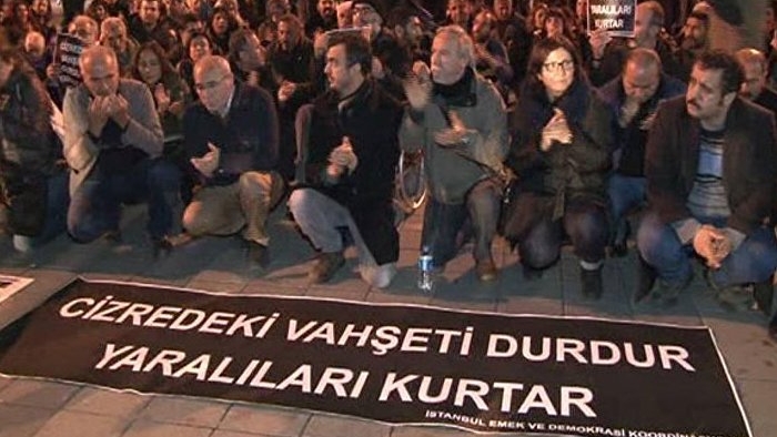Kadıköy'de 'sessiz' Cizre eylemi
