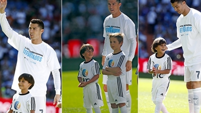 Ronaldo, Maça Macar Gazetecinin Düşürdüğü Suriyeli Çocuk ile Çıktı