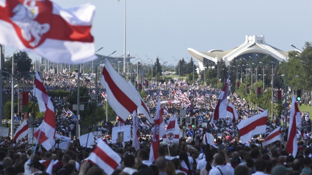 Belarus liderinin doğum gününe yönelik büyük protesto, istifa etmesini talep etti