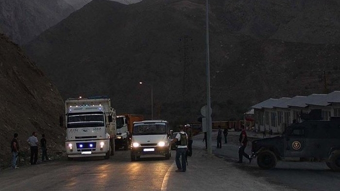 Cizre'de PKK bir polisi kaçırdı