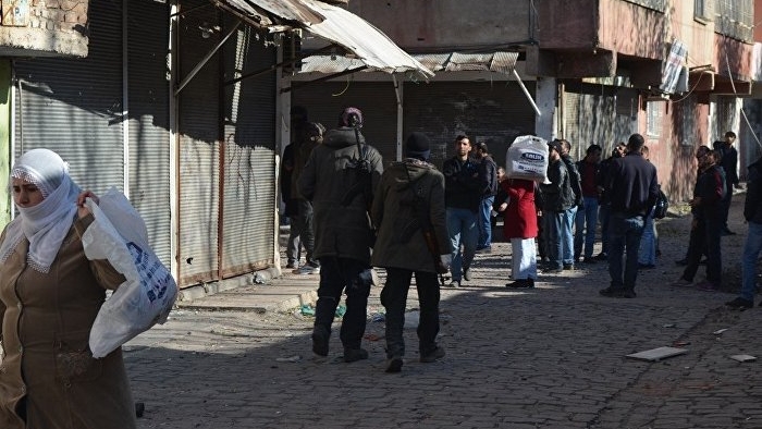 Sur'da çöken binada, 3 asker hayatını kaybetti