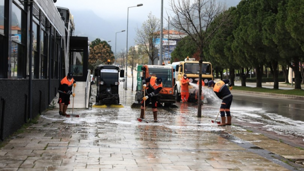 Denizli Büyükşehir koronavirüs mücadelesini aralıksız sürdürüyor