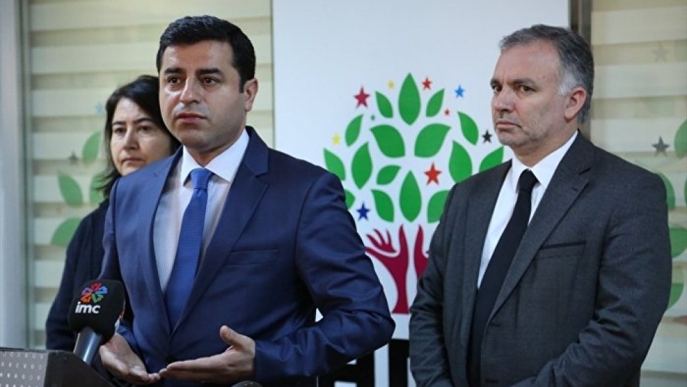 Demirtaş'tan 'canlı bombaya taziye' açıklaması: Utanmıyor musunuz?