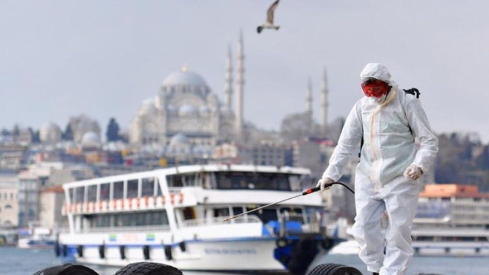 İstanbul, Türkiye'deki COVID-19 vakalarının neredeyse yarısını oluşturuyor