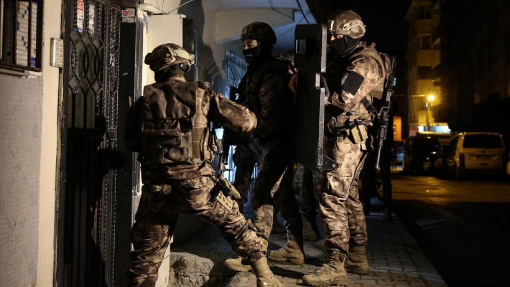 İstanbul'da PKK operasyonunda 20'ye yakın şüpheli gözaltına alındı