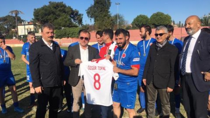 Özel Sporcular Futbol Ligi Dörtlü Final'in şampiyonu Kocaeli Yaşam Koçluğu