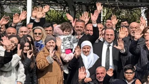 İZMİR’DE KIRKPINAR AİLESİ’NDEN BİRLİK VE BERABERLİK TABLOSU