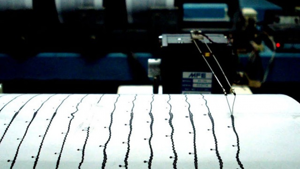 Van Gölü'nde peş peşe depremler