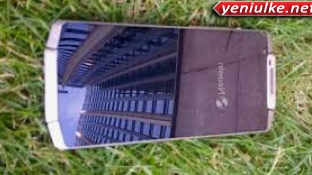 İki hafta boyunca şarjı bitmeyen ilk akıllı telefon üretildi.Özellikleri ve satış fiyatı nedir?