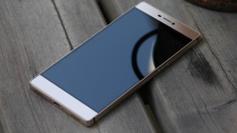 Huawei P9 iddiaları: Daha güçlü işlemci, Full HD ekran ve çift kamera